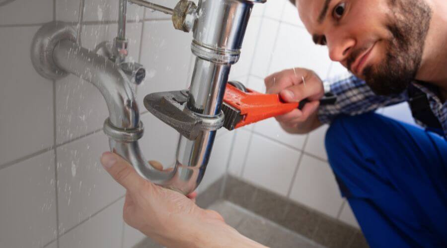 Local water heater installation in Staples, TX